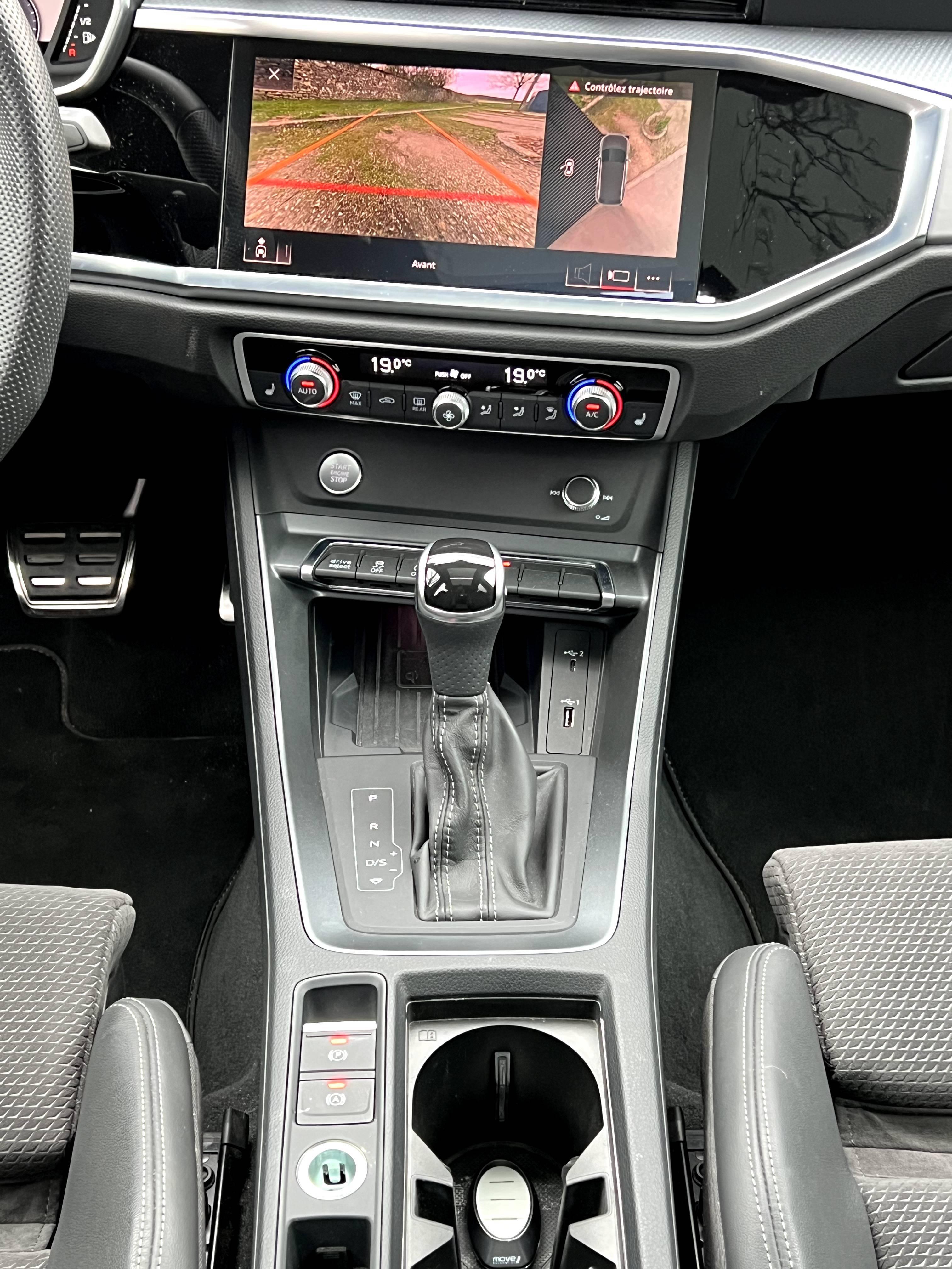 AUDI AUDI Q3
