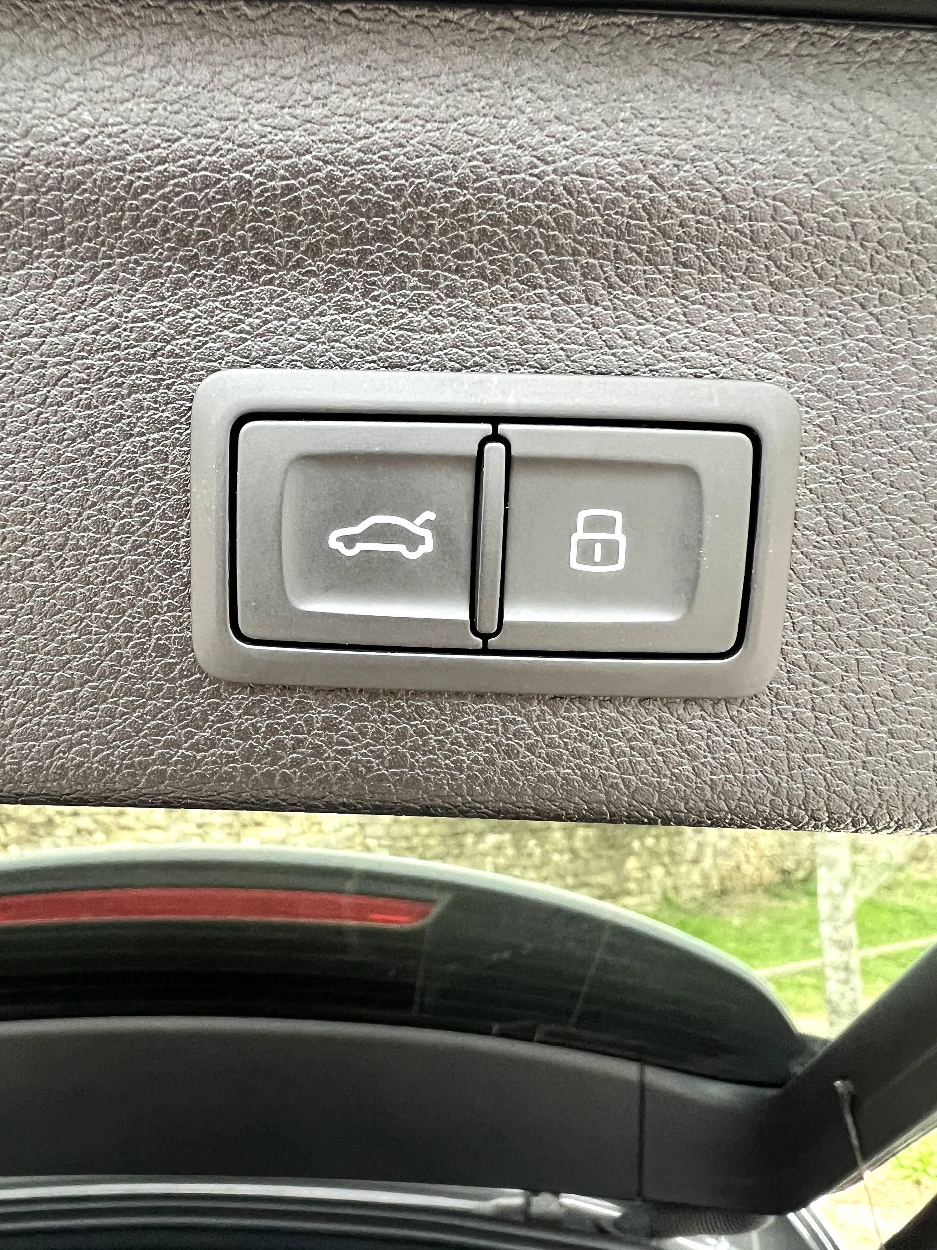 AUDI AUDI Q3