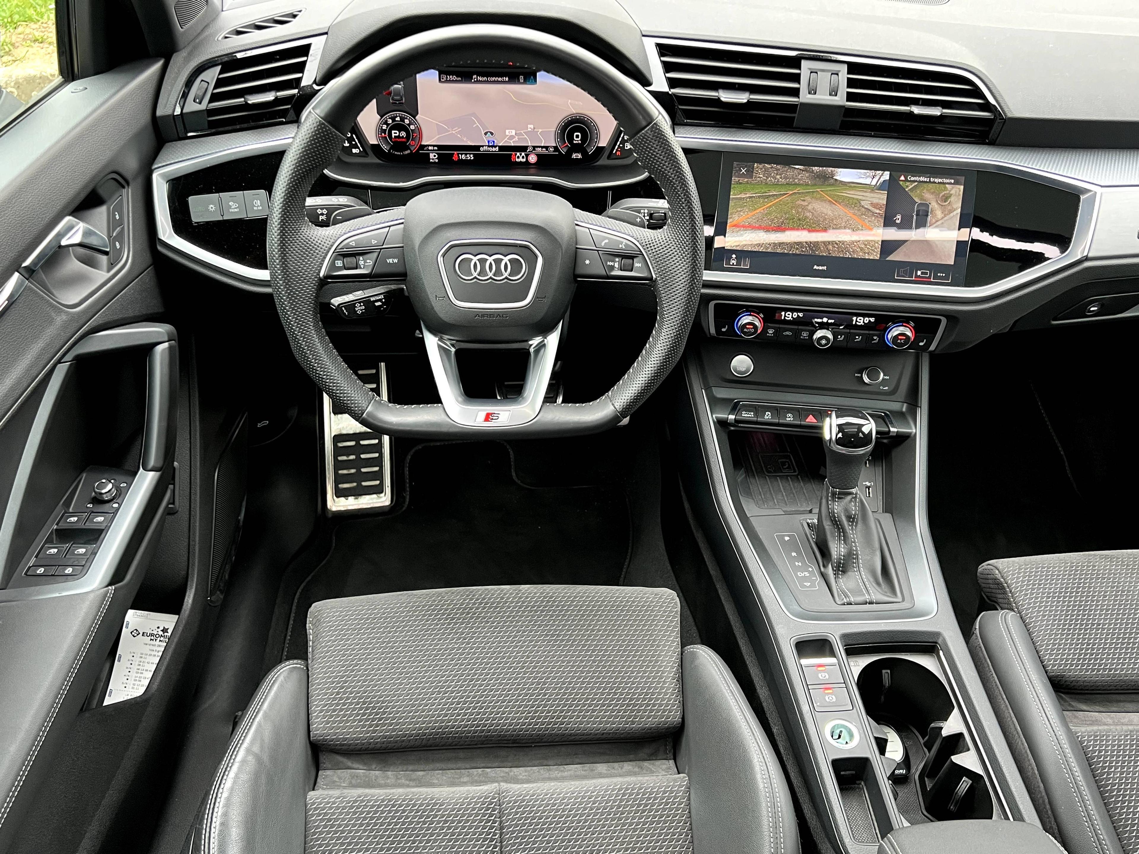 AUDI AUDI Q3