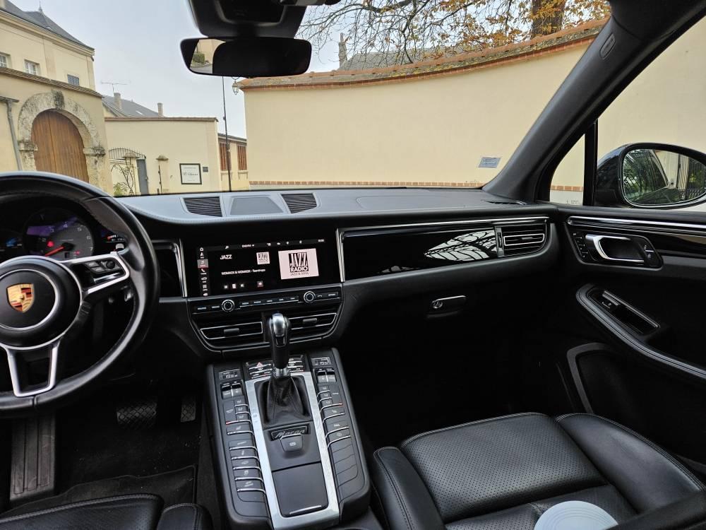 PORSCHE PORSCHE MACAN