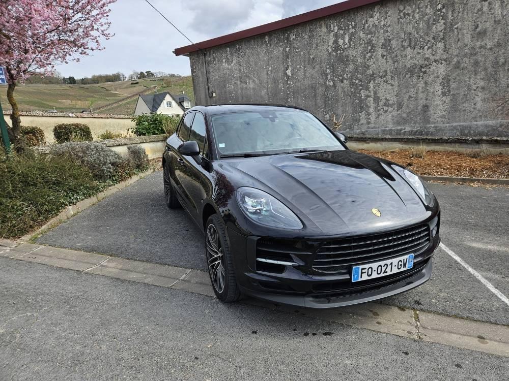 PORSCHE PORSCHE MACAN