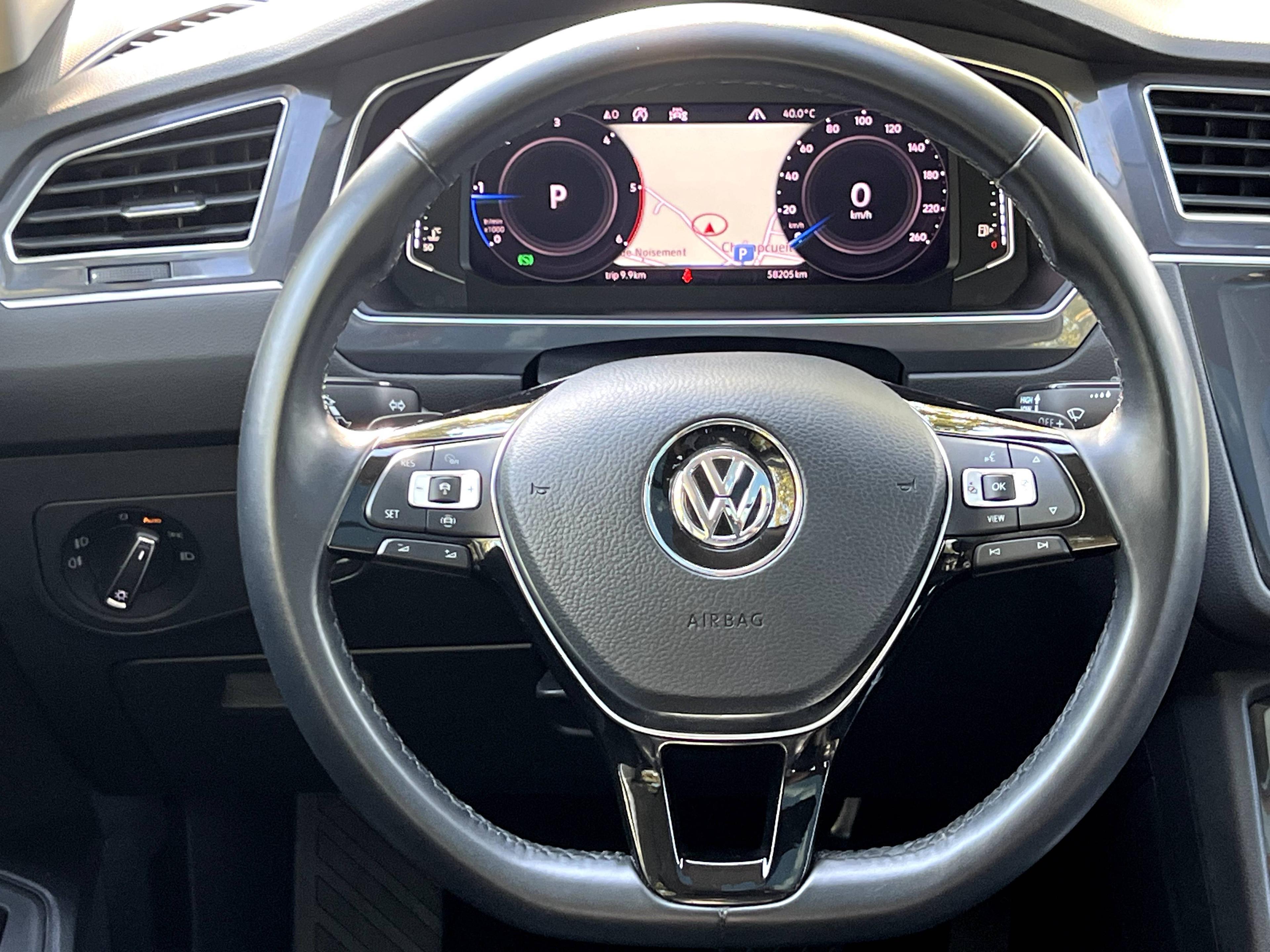 VOLKSWAGEN VOLKSWAGEN TIGUAN