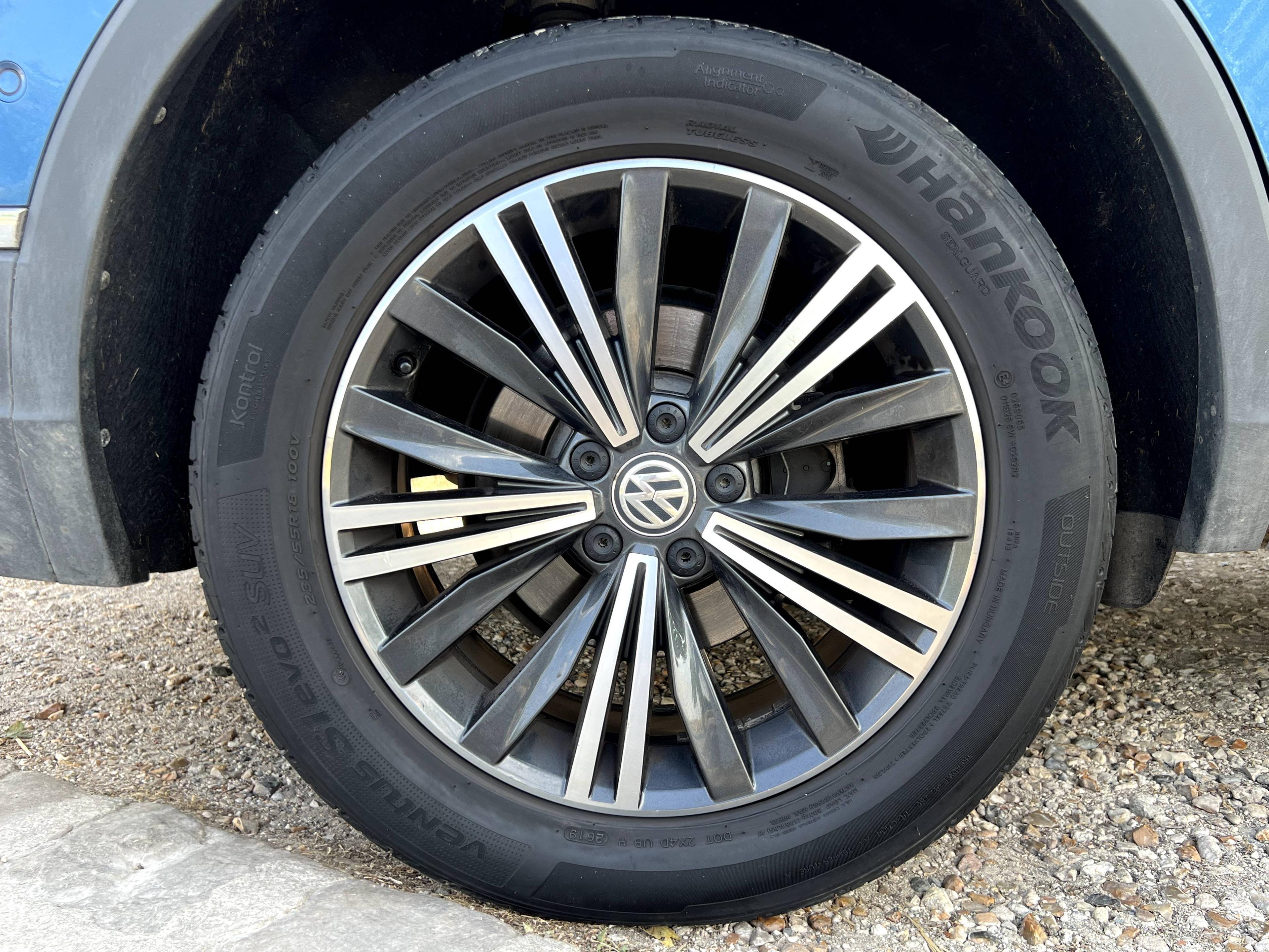 VOLKSWAGEN VOLKSWAGEN TIGUAN