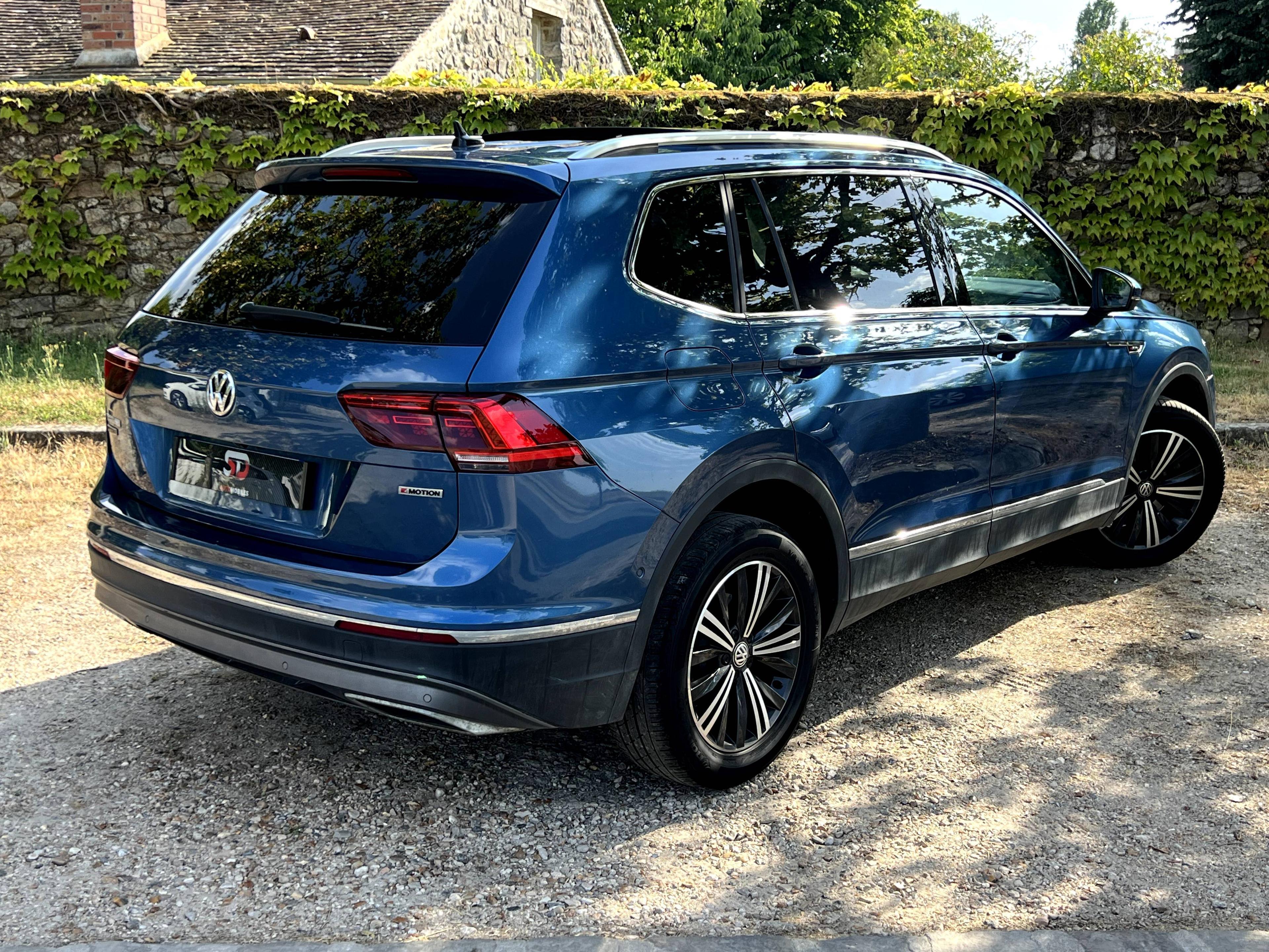 VOLKSWAGEN VOLKSWAGEN TIGUAN